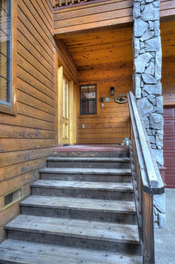Rock Front Lodge Fish Camp Exterior photo